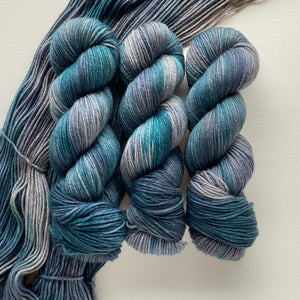 Outlier:  Heather Purple Teal on Victoria DK
